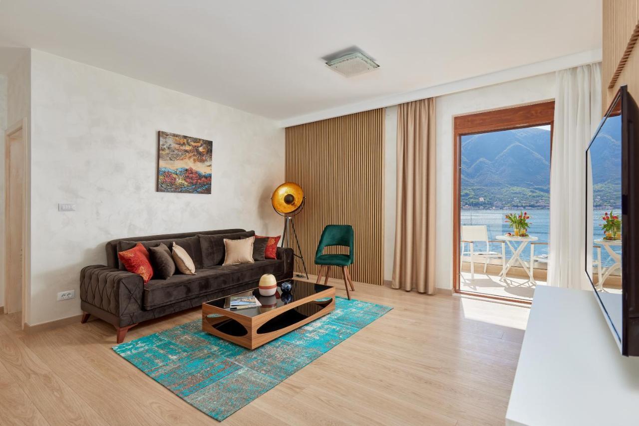 Apartment Noa With Sea View Kotor Exterior photo